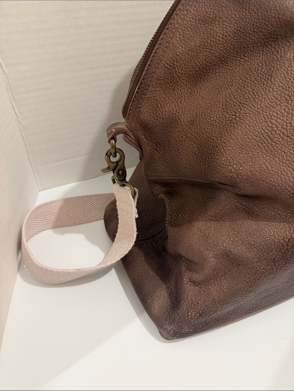 We The Free Willow Vintage Slouchy Tote Bag Washed Brown Wood Handles Large - Picture 6 of 10